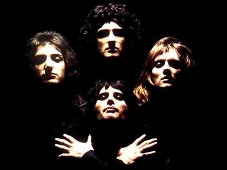 50 años del primer número uno de Queen y el disco más caro de la historia
