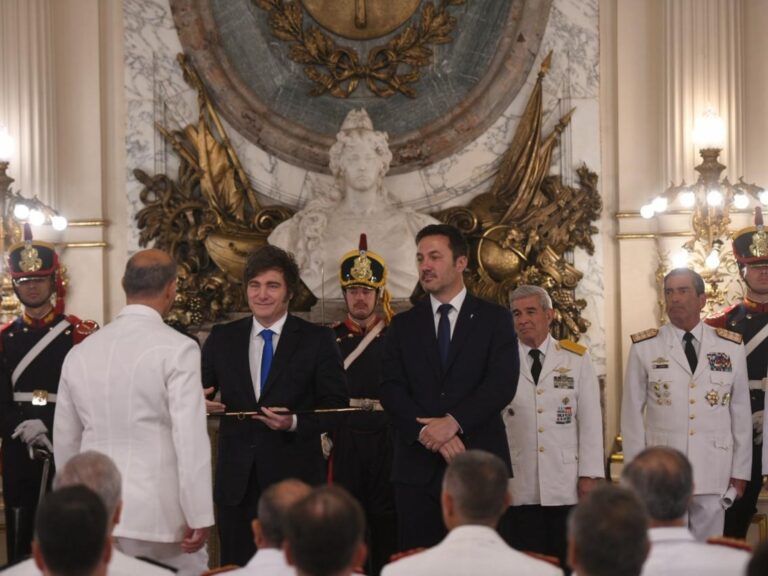 El Presidente lidera el ascenso de las Fuerzas de Seguridad con Alejandra Monteoliva