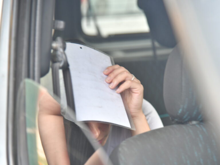 Tesorera de financiera de Chiqui Tapia cambia de abogados y se niega a declarar