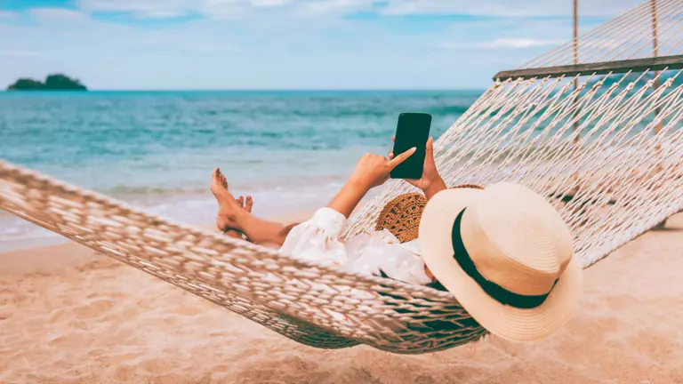 Consejos para proteger tu celular mientras viajas