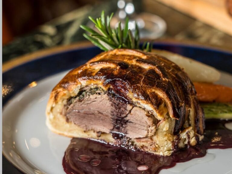 Descubre el Restaurante de Recoleta: Lomo Wellington y un Tiramisú Único en un Hotel Exclusivo