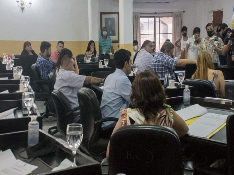 Libertarios exigen a Kicillof condena por incidentes en José C. Paz para evitar complicidad con Ishii
