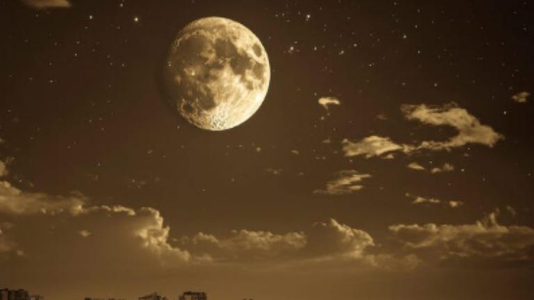 Diciembre 2025: Fechas Clave del Calendario Lunar y Fases de la Luna
