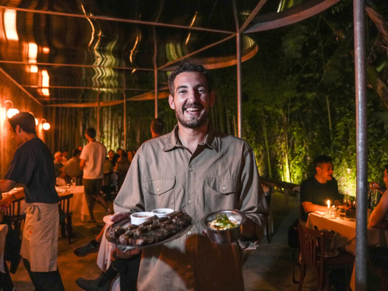 Delicias Inigualables: Asado Banderita, Marucha y un Nostálgico Arroz con Huevo Frito