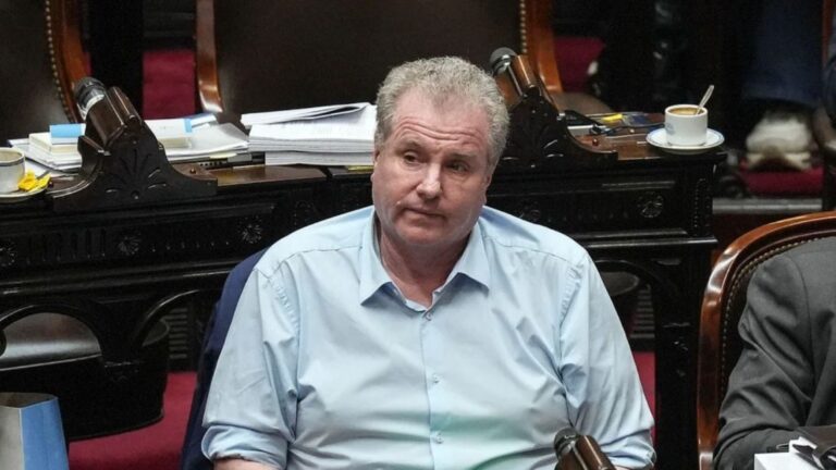 Milman alerta sobre antisemitismo en asunción de diputados y solicita regulación de juras