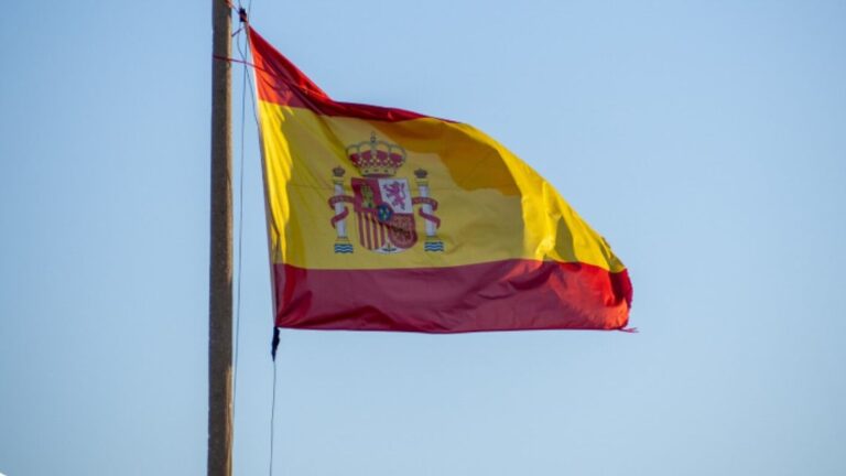 Alertan sobre el Deterioro Institucional en España: El Rol de Alberto Núñez Feijóo