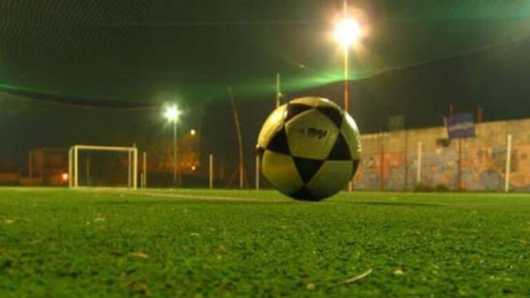 Empedrado: Justicia ordena al Municipio controlar ruidos y contaminación lumínica de cancha