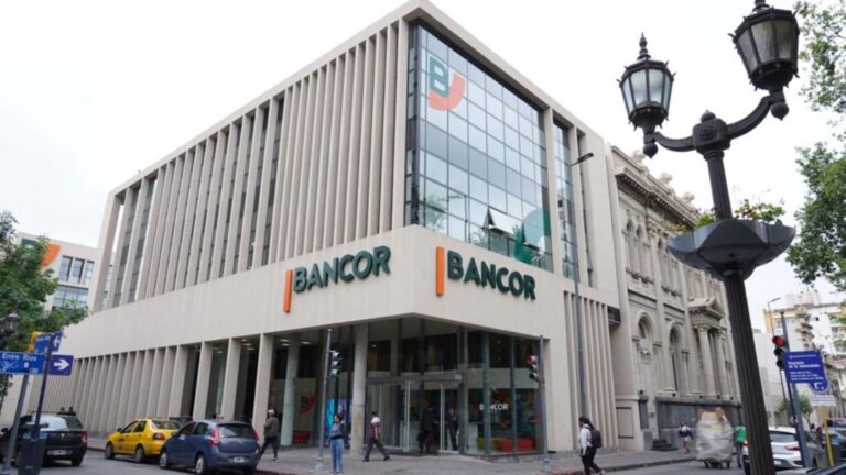 Feriado Bancario: Días de Cierre y Cómo Realizar Operaciones