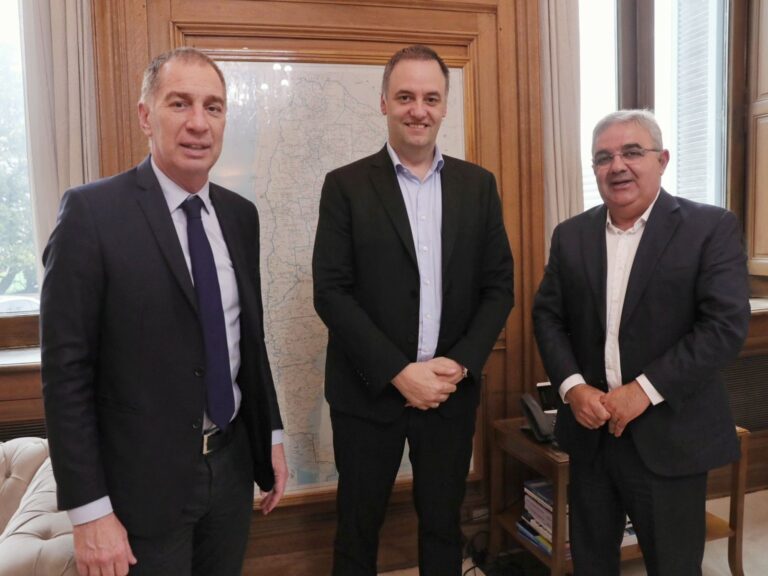 Empate por la Primera Minoría: Tres Diputados de Catamarca Abandonan el Bloque K