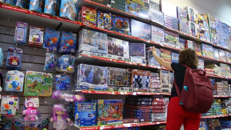300 Jugueterías Cierran en Dos Años por Récord de Importaciones