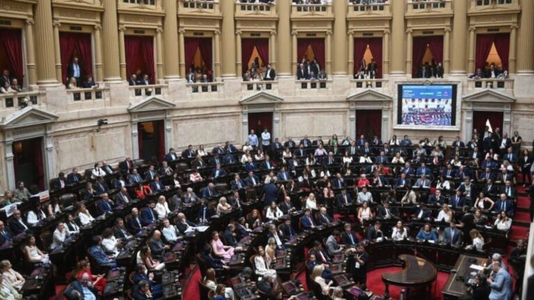 Libertad Avanza se Consolida como Primera Minoría en Diputados: Claves del Éxito