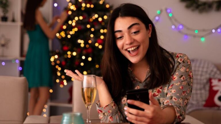 Frases Navideñas 2025: Mensajes Perfectos para Cada Ocasión en WhatsApp