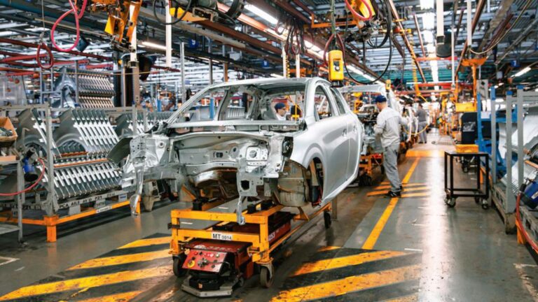 Córdoba: Stellantis adelanta su receso por caída en ventas y exportaciones