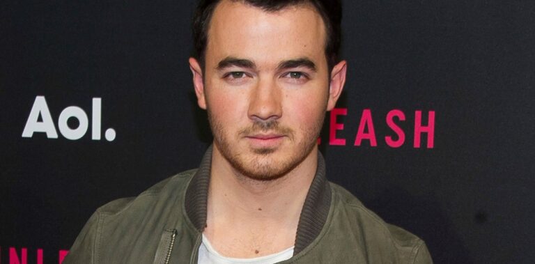 Kevin Jonas da el salto como solista tras 20 años en la sombra de sus hermanos