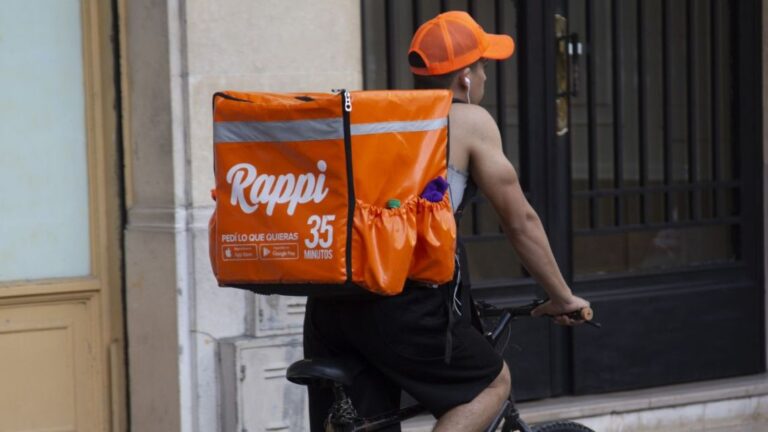 Córdoba: Repartidores realizan 140 pedidos semanales, pero les cuesta llegar a fin de mes