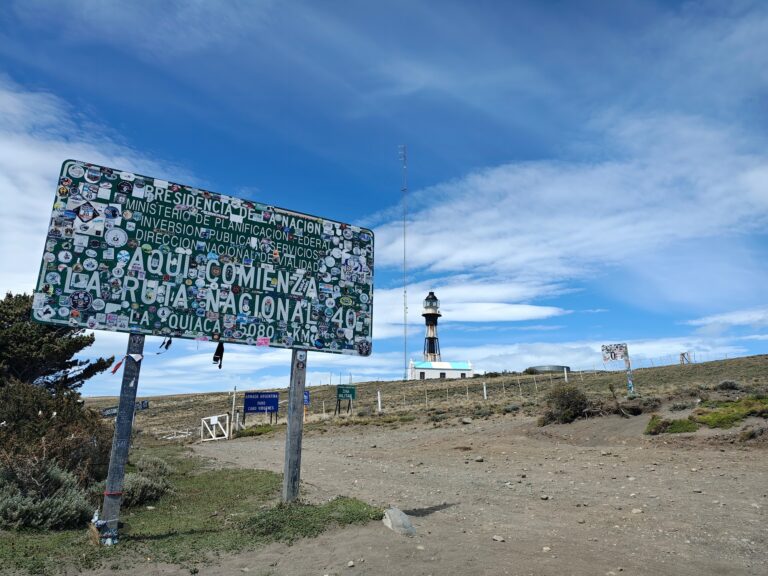 Pingüinera en Expansión: La Trágica Saga de los Primeros Colonos y una Estancia Legendaria