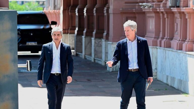 Riesgo crucial para la estrategia de tasas altas y dólar estable de Luis Caputo antes de abril
