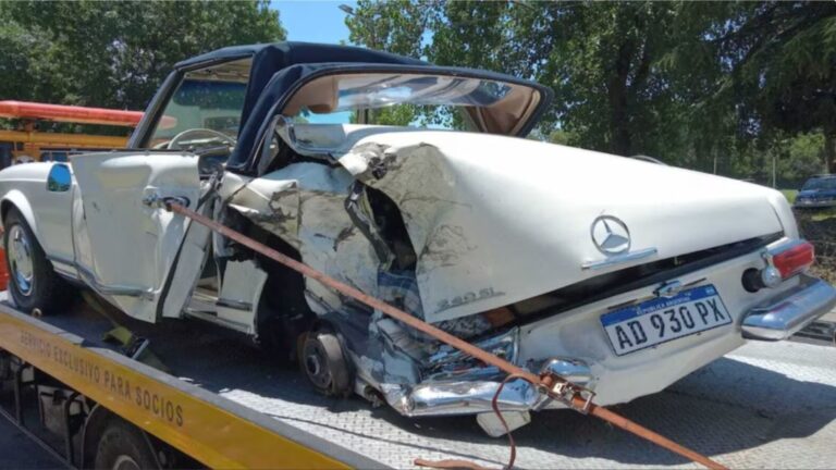 Accidente en la Panamericana: Auto de colección pierde una rueda