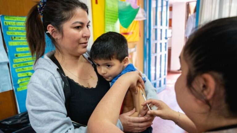 Vacunación Infantil en Córdoba: Solo 60% de Cobertura, Muy Lejos del Objetivo del 95%