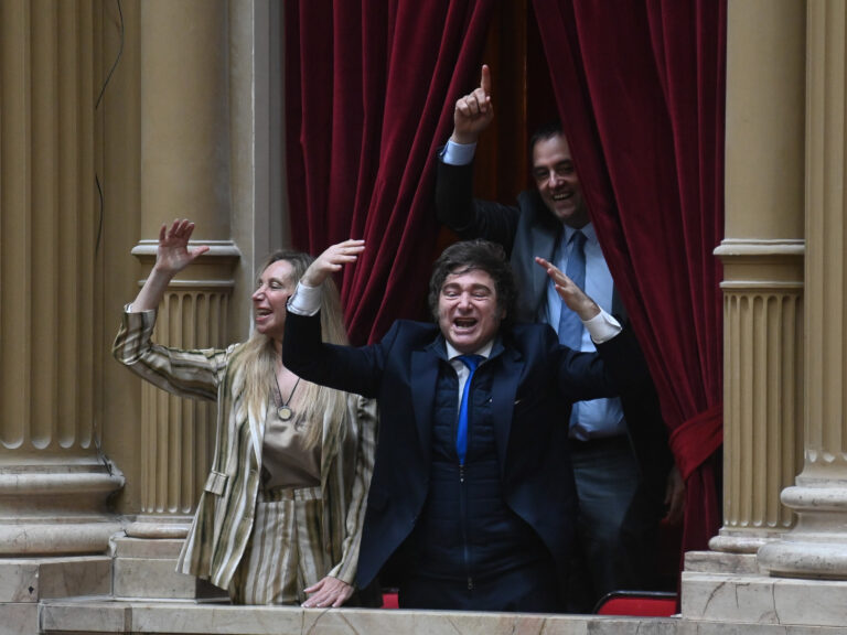 Milei asiste a la jura de diputados: El oficialismo se siente fuerte ante un peronismo herido