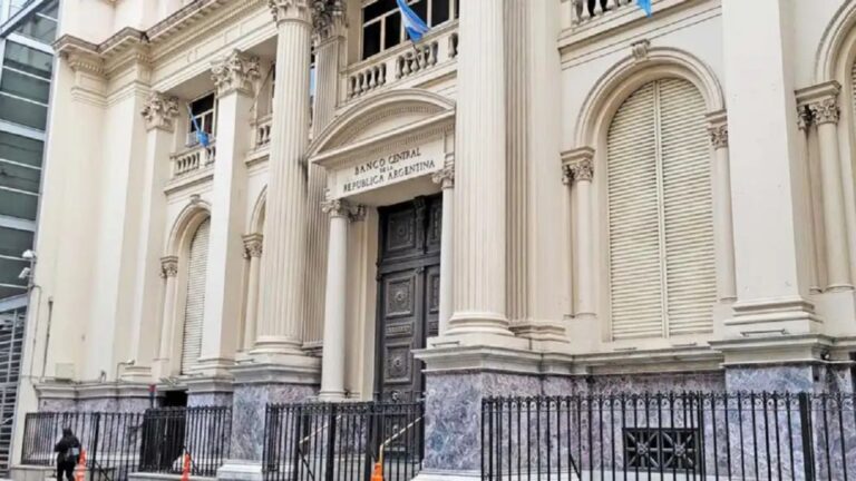 El Gobierno renueva el 60% de vencimiento de letra dólar