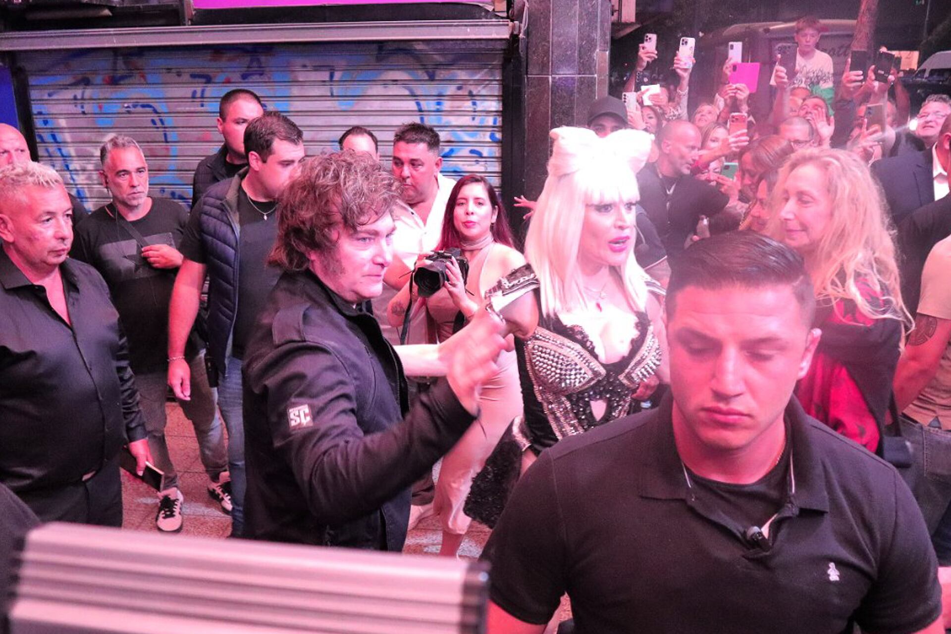 El primer mandatario saludó a