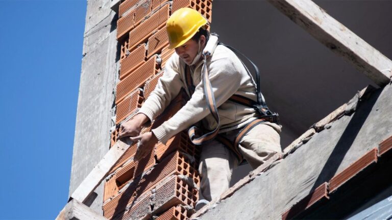 Noviembre: Los salarios no alcanzan a la inflación