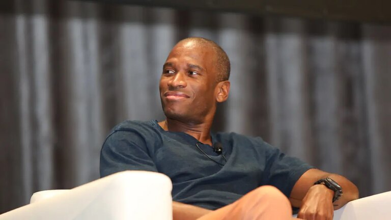 Arthur Hayes: El petróleo barato podría catapultar a Bitcoin