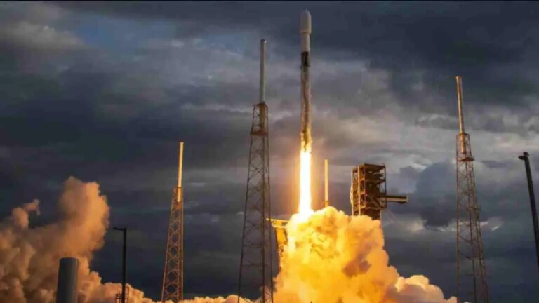SpaceX lanza 7,500 nuevos satélites Starlink al espacio
