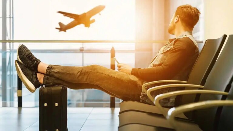 Razones para evitar el uso de tarjetas físicas al pagar en el extranjero