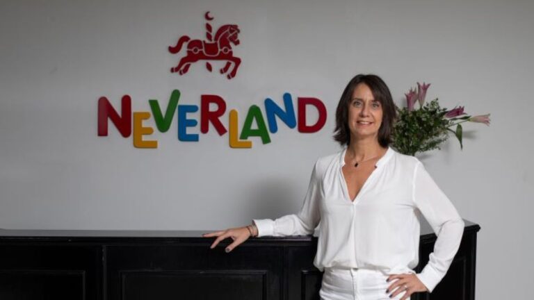 Luciana Periales: La Cordobesa que Domina el Entretenimiento Global