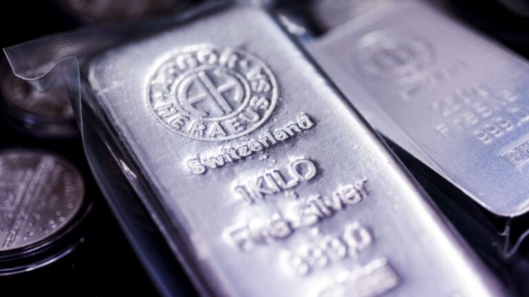 Oro, plata y cobre en máximos históricos por expectativas de recortes de tasas en EE. UU.