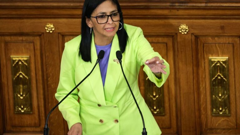 Delcy Rodríguez Refuerza Su Control en Venezuela Tras la Detención de Maduro