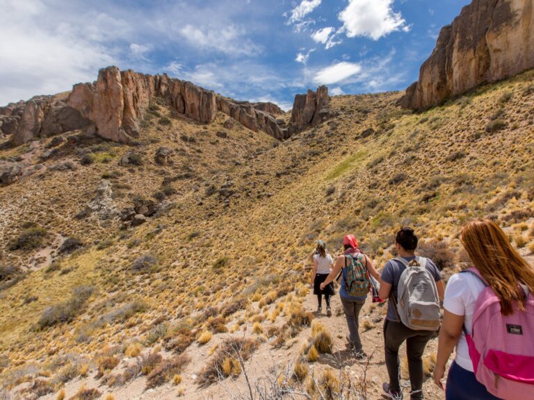 Descubre la Espectacular Geografía y el Sorprendente Planetario en la Estepa: Un Desafío para los Amantes del Trekking
