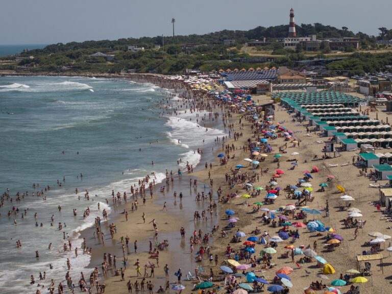 Escapadas Perfectas: Vuelos, Playas y Alojamientos