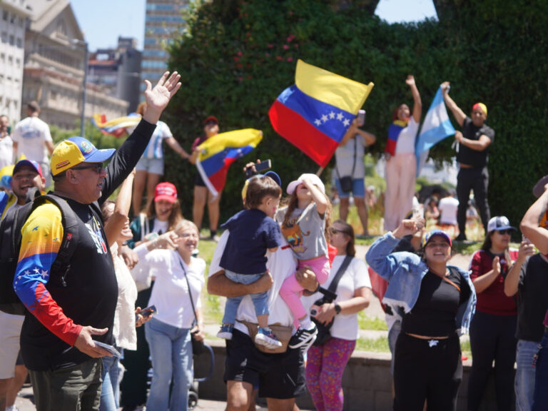 Reacción de los Venezolanos en Buenos Aires ante la Detención de Maduro