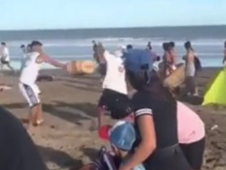 Conflicto Violento entre Vendedores Ambulantes y Churreros en la Playa