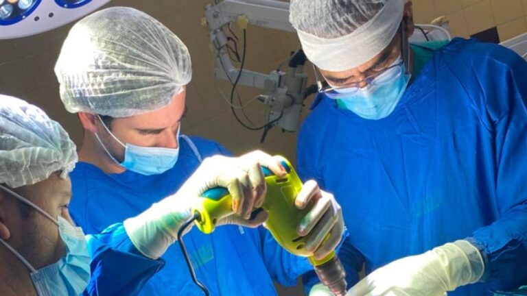 Éxito en Córdoba: Hospital Infantil extirpa tumor cerebral a un adolescente