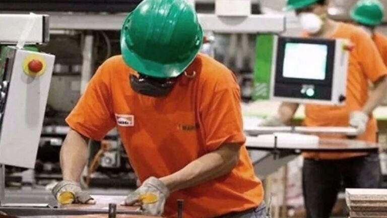 Proyección de PBI en alza para 2026, pero CEOs advierten sobre recortes de empleo por IA