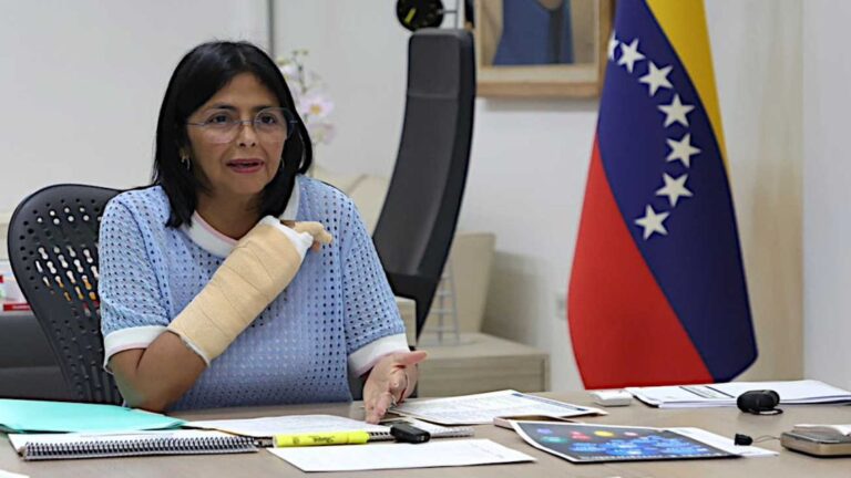 Venezuela obtiene US$300 millones en ventas de crudo gracias al respaldo de EE.UU.
