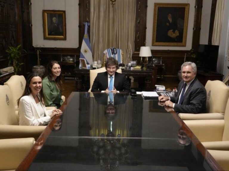 Milei Designa a Quirno para Negociar con Venezuela y Estudia Reabrir Embajada