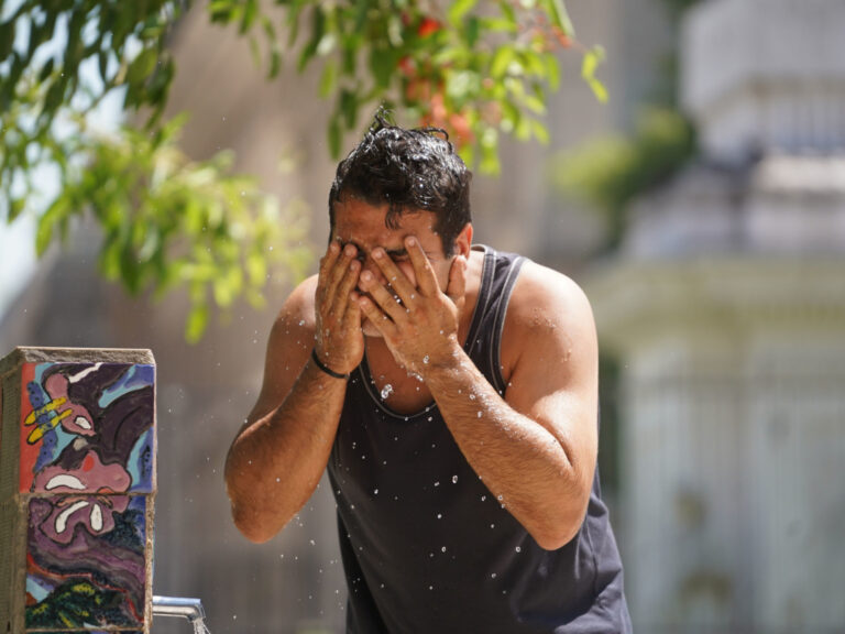 Calor intenso en el AMBA y alerta amarilla por tormentas en la Costa