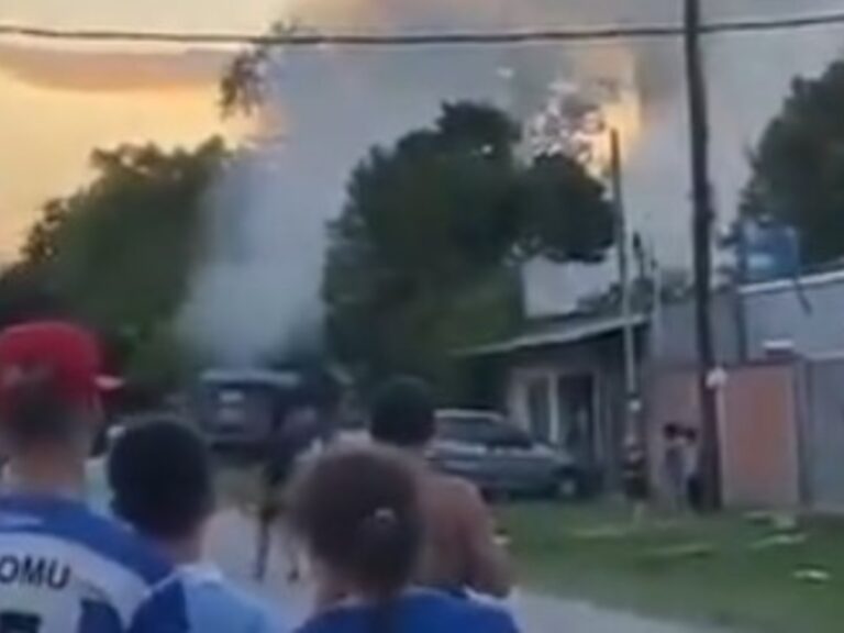 Tragedia en La Plata: Incendio cobra la vida de una mujer y dos pequeñas
