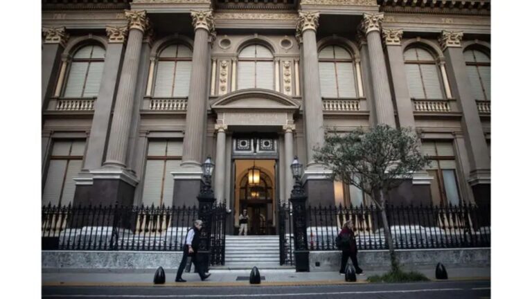 2026: Claves del Gobierno en Crecimiento, Dólar y Precios