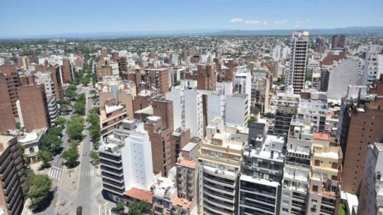 Impuesto inmobiliario: El gobierno garantiza que el 51% de los cordobeses pagará hasta un 25% menos en 2026