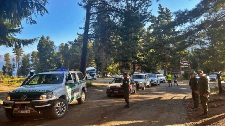 Alivio por la lluvia en Chubut: Incendios controlados, pero brigadistas reclaman mejores salarios