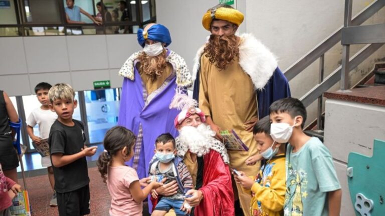 Reyes Magos: Un día de alegría con juegos y regalos en hospitales de Córdoba
