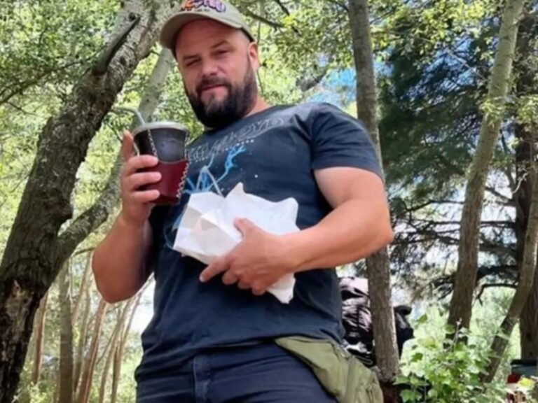 El valiente gesto de Manu: el vecino de Lago Puelo que cruzó el fuego en moto