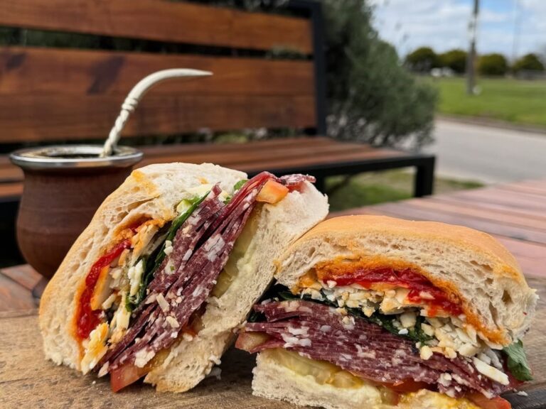 Sandwiches Imperdibles para tu Viaje a la Costa