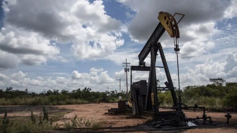 Luis Bolomo: «El aumento de producción en Venezuela no afectará el precio del petróleo»
